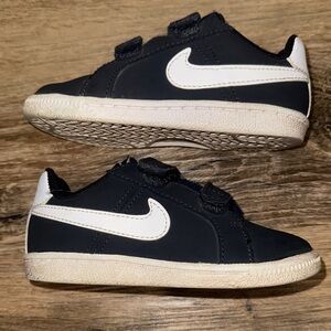 Nike Kids Black and White Velcro Sneakers Size 7.5 Toddler